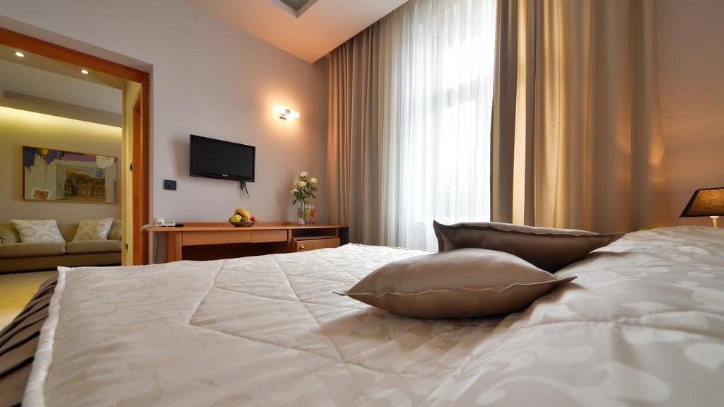 Hotel Zelengora Крагуевац Экстерьер фото